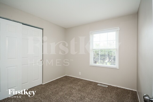 Building Photo - 2718 Westminster Dr