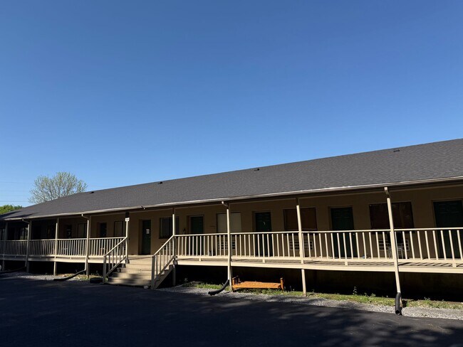 Building Photo - 490 Haygood Rd
