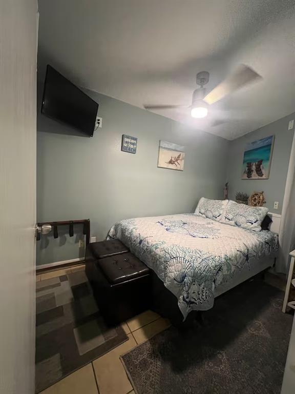 Building Photo - 3938 Surfside Blvd