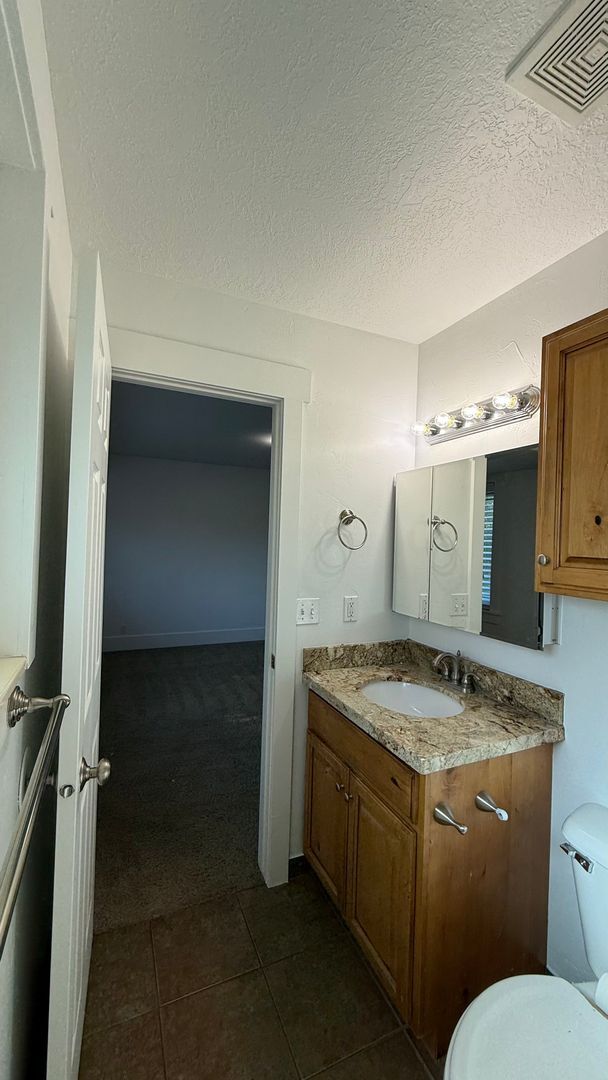 Building Photo - Large Single Family Lehi Home available now!