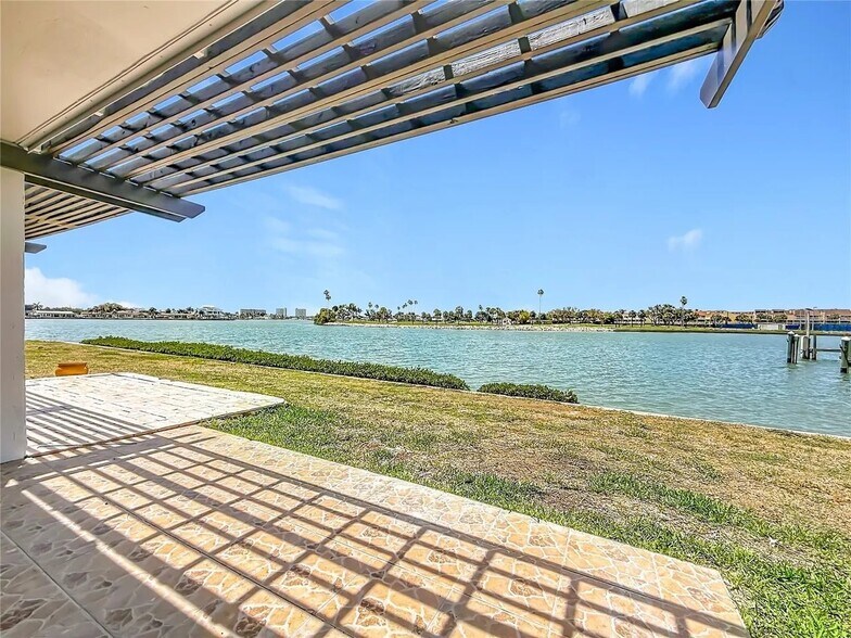 Building Photo - 450 Treasure Island Causeway
