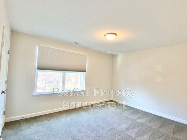 Building Photo - 2758 McKann Ave