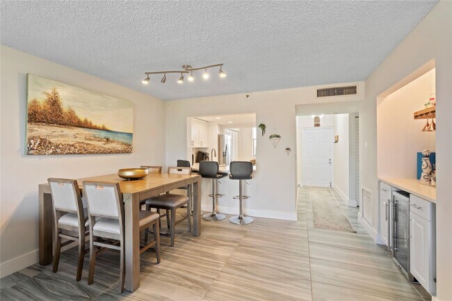 Building Photo - 1850 Homewood Blvd