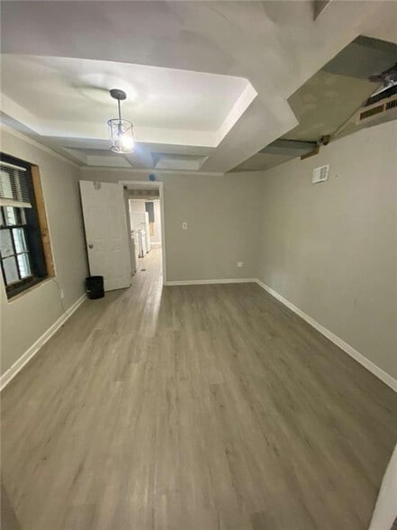 Building Photo - Room in House on Danforth Rd SW