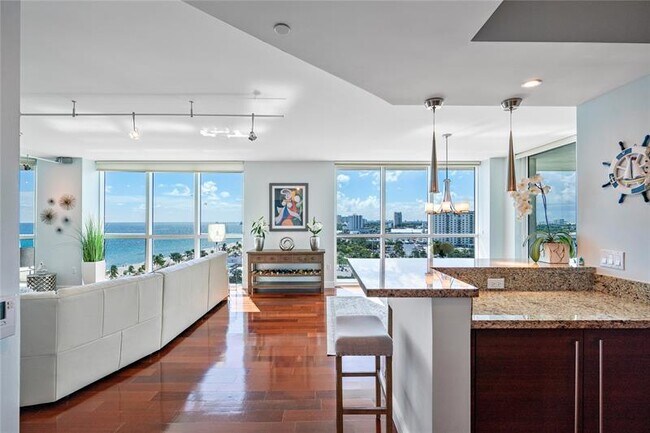 Building Photo - 101 S Fort Lauderdale Beach Blvd