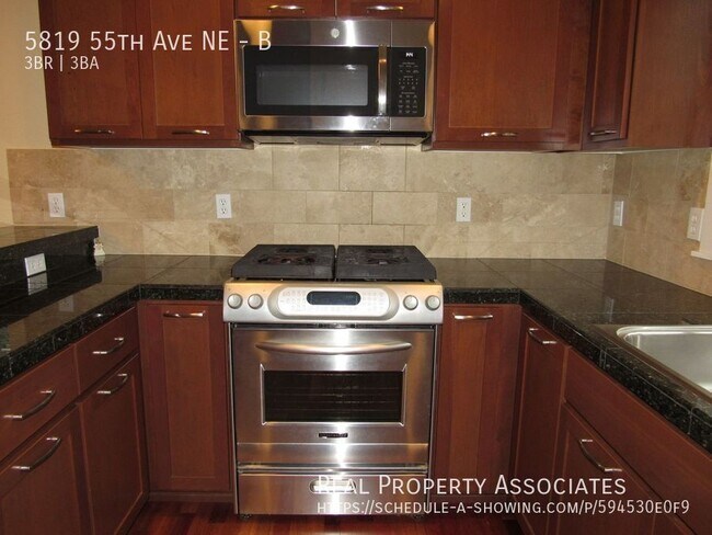 Building Photo - 5819 55th Ave NE