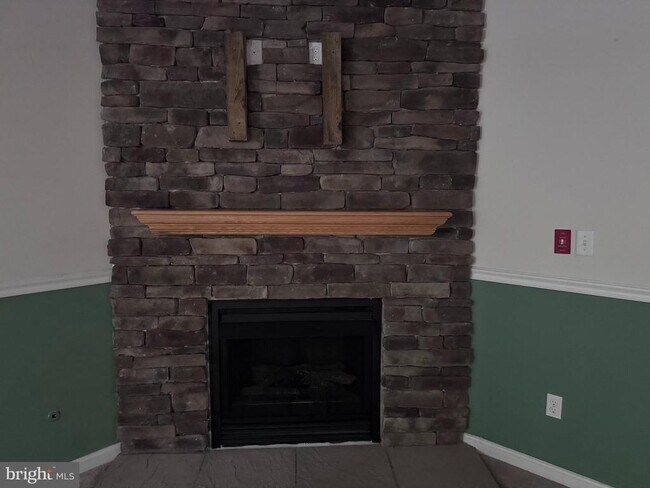 Building Photo - 23047 Gunston Dr