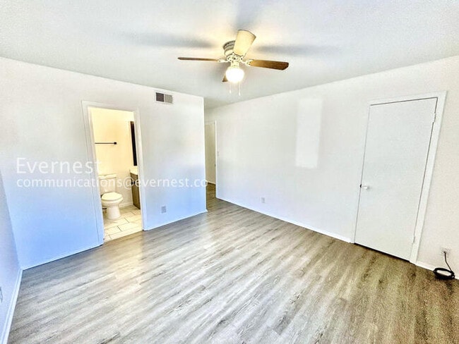 Building Photo - 526 Granite Ridge Pl