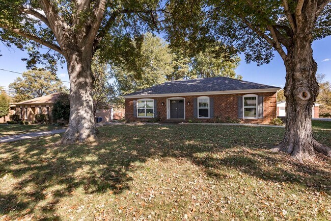 Building Photo - 1211 Meadowridge Trail