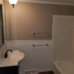 Building Photo - 2339 Hawthorne Ct