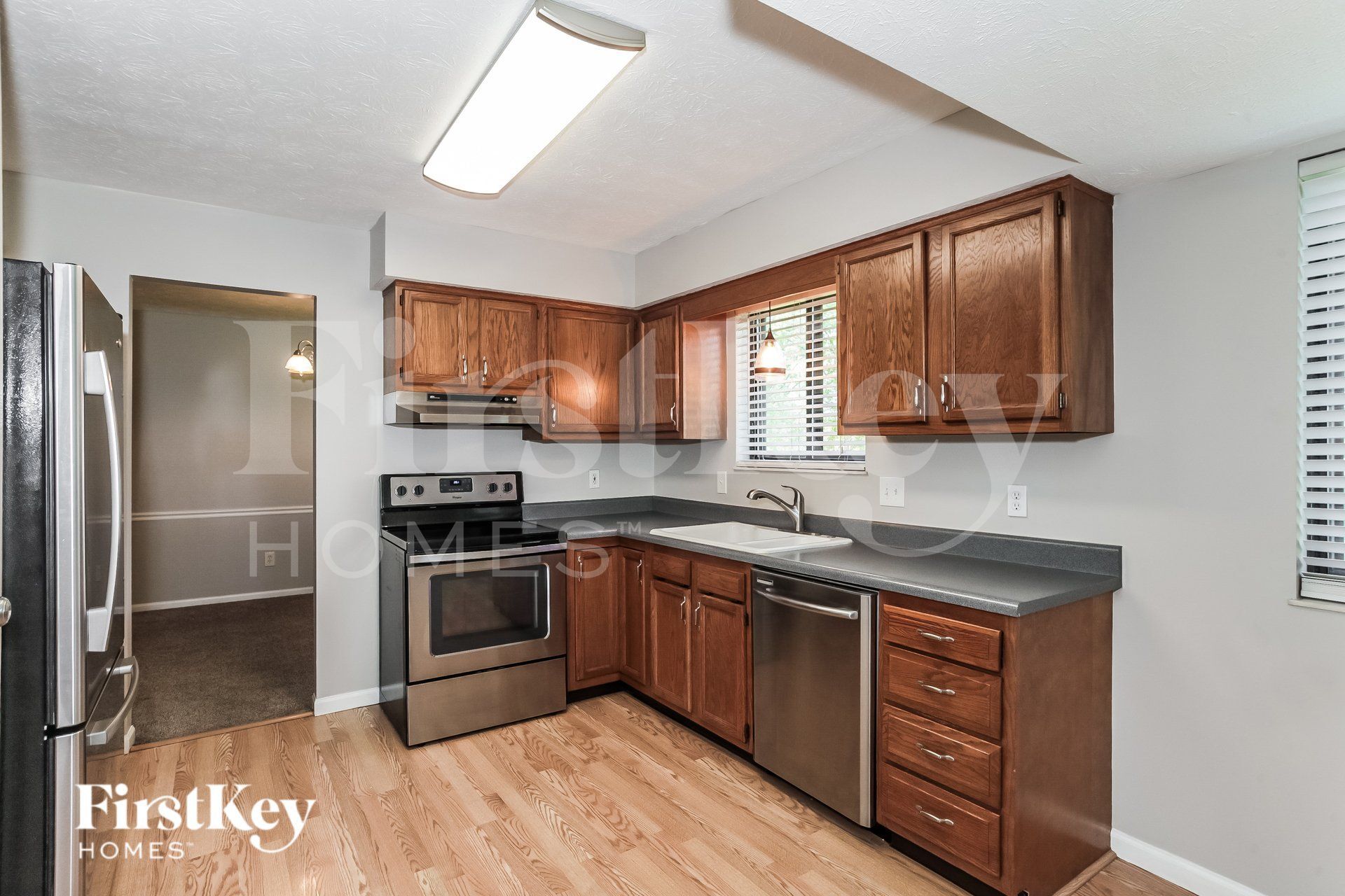 Building Photo - 3938 Schroeder Dr