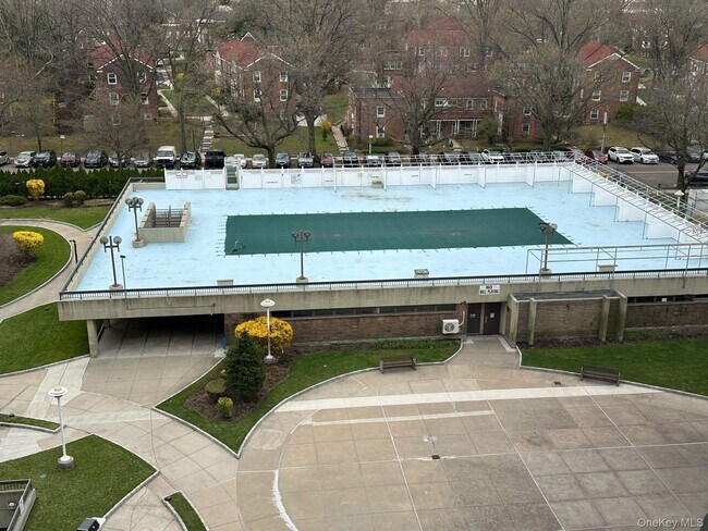 Building Photo - 150-38 Union Tpke Un