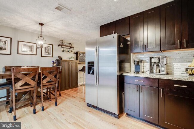 Building Photo - 8280 Wold Den Ct