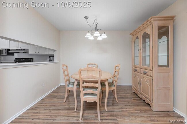 Building Photo - 2620 Greenstone Blvd