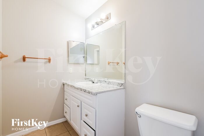 Building Photo - 7564 Groveoak Dr