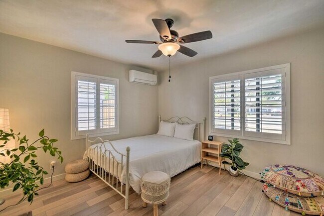 Building Photo - 4 Bed, 3 Bath, stunning home, located in t...