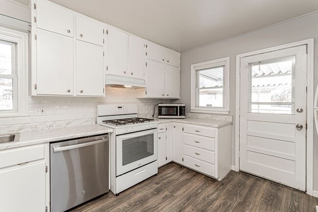 Building Photo - Please View 3D Virtual Walk-Through Before Scheduling a Showing