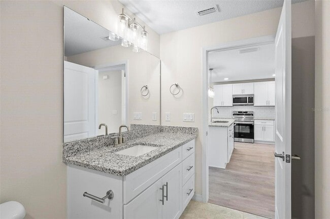 Building Photo - 28 Rainstone Ln