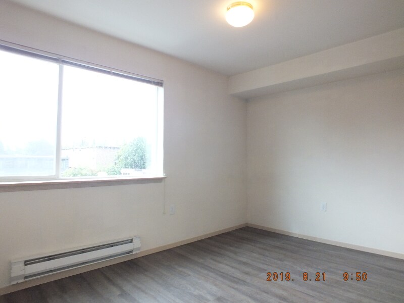 Building Photo - 12549 28th Ave NE