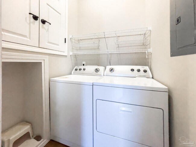 Building Photo - 491 Portside Dr