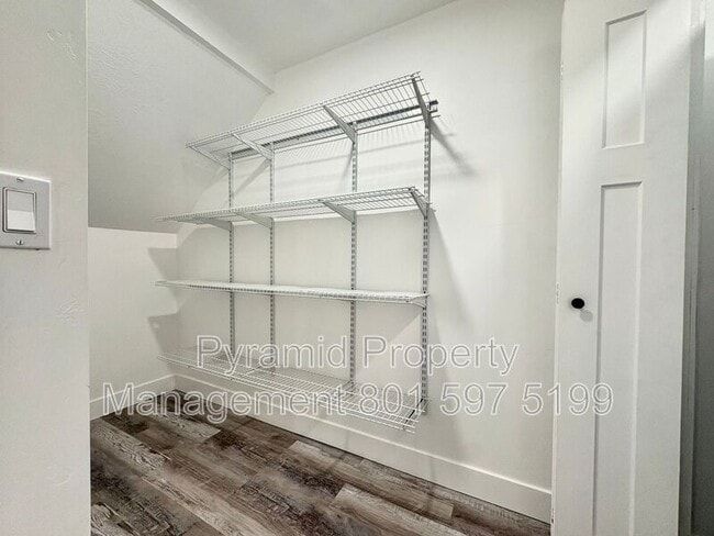 Building Photo - 3448 Wally Wy