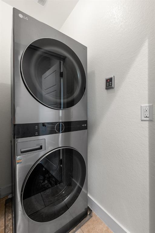 Building Photo - 915 Banyon St