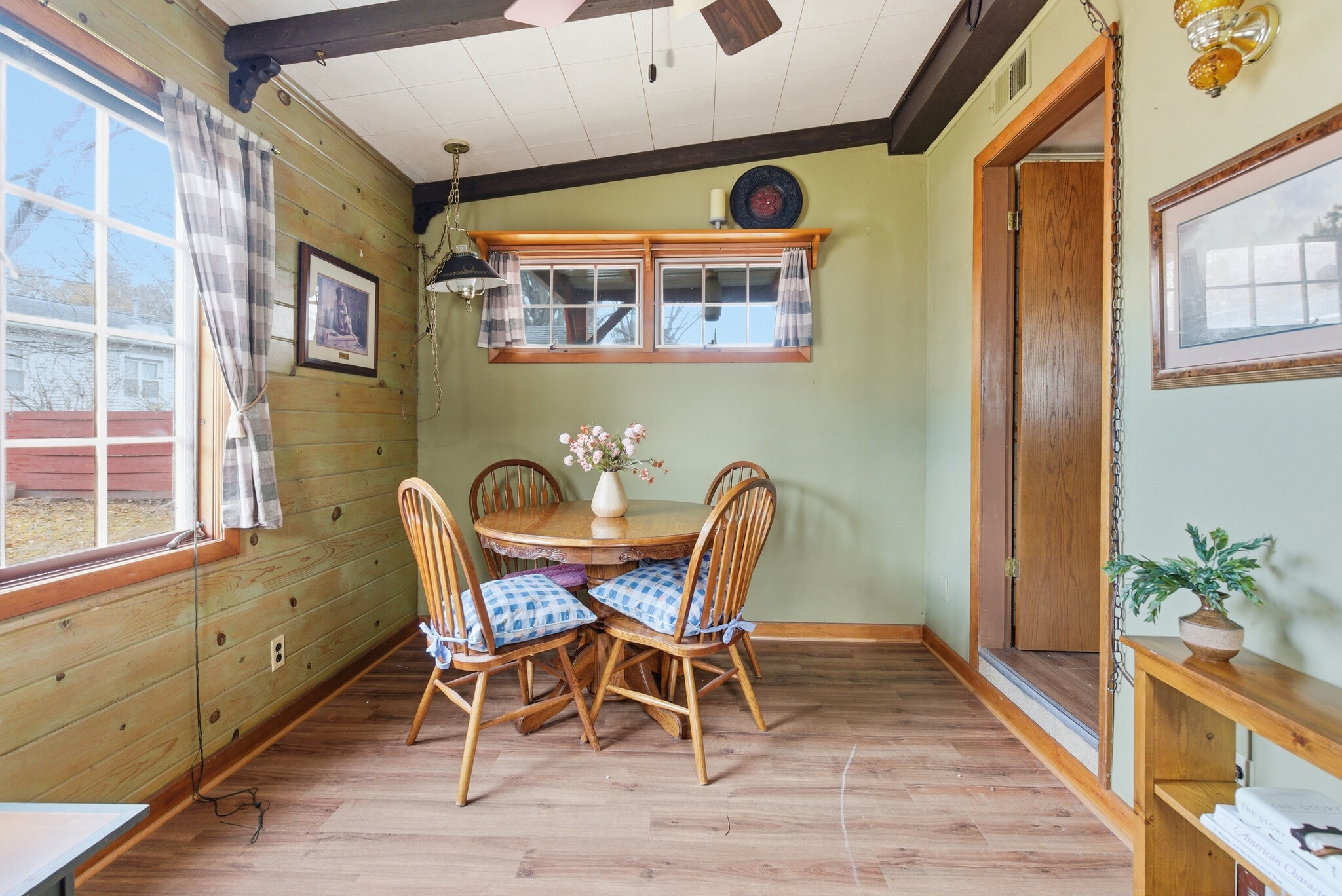 dining corner - 1144 Madison St