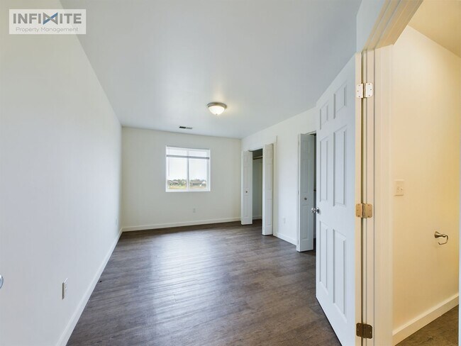Building Photo - 25 Crater Ridge Ln