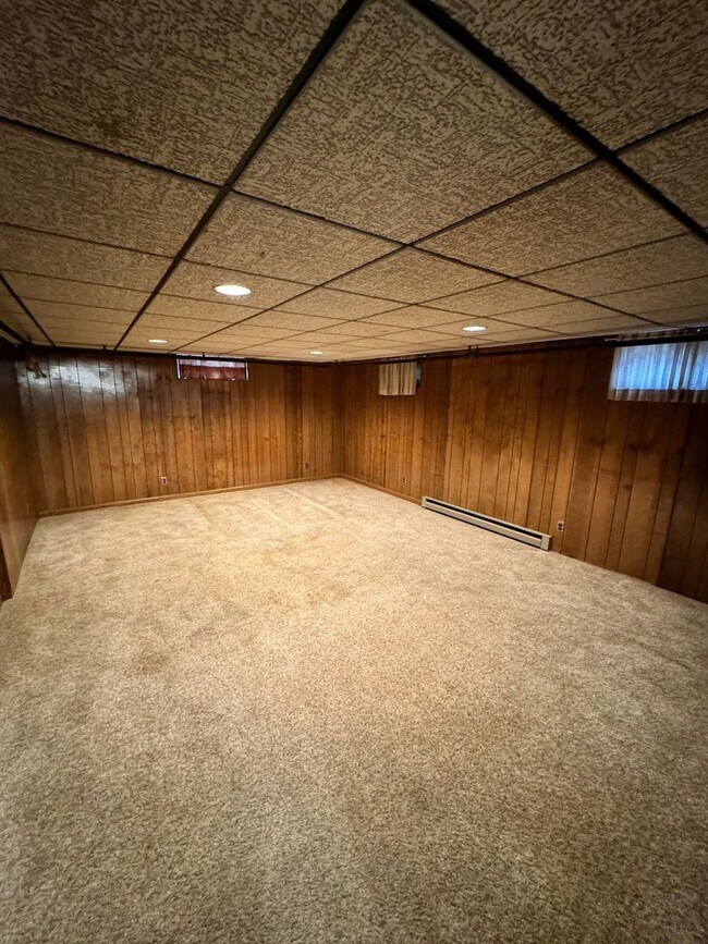 Building Photo - South Hill Cozy 3 bed 2 bath