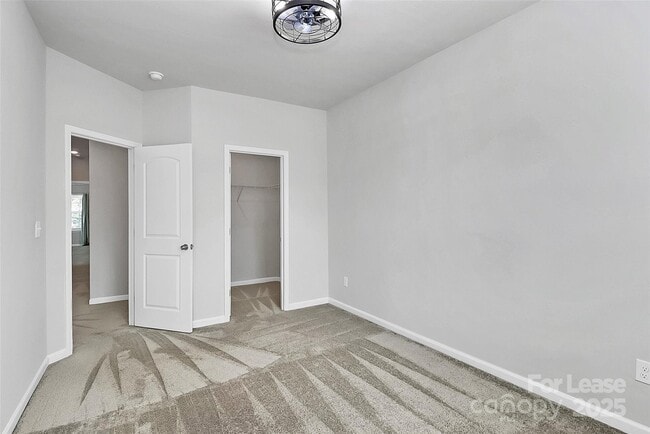 Building Photo - 720 Herlong Ave