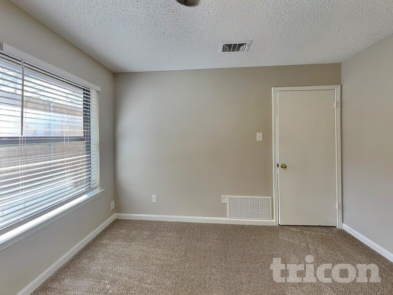 Building Photo - 3513 Meadowlark Ln