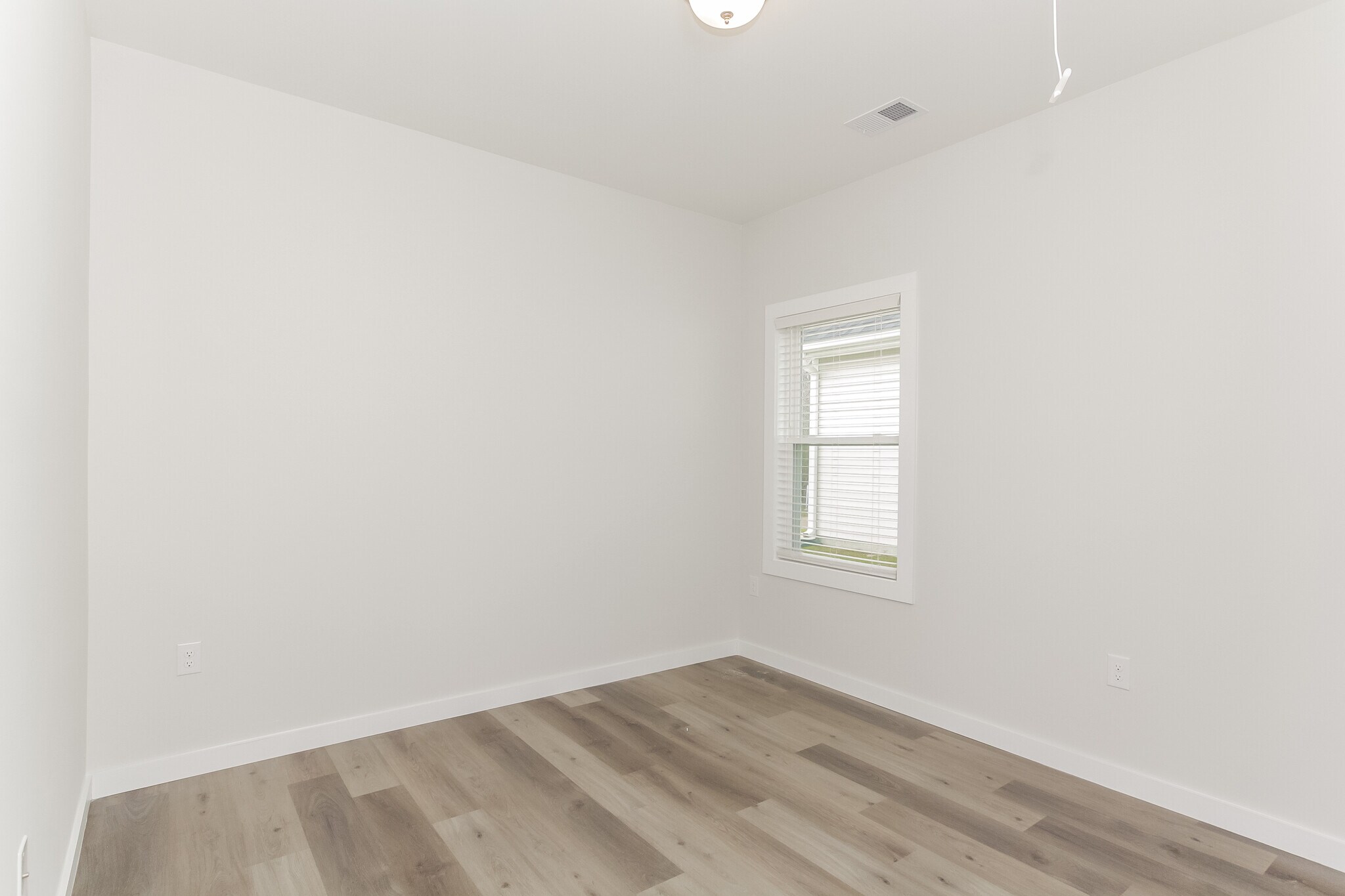 Building Photo - 3028 Celia Ave