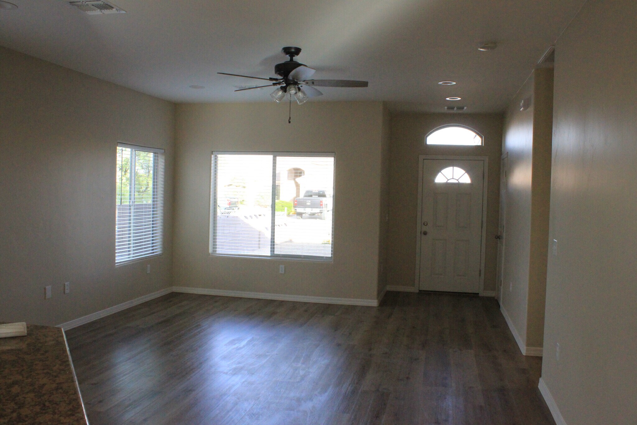 Building Photo - 9847 S Prescott Dr