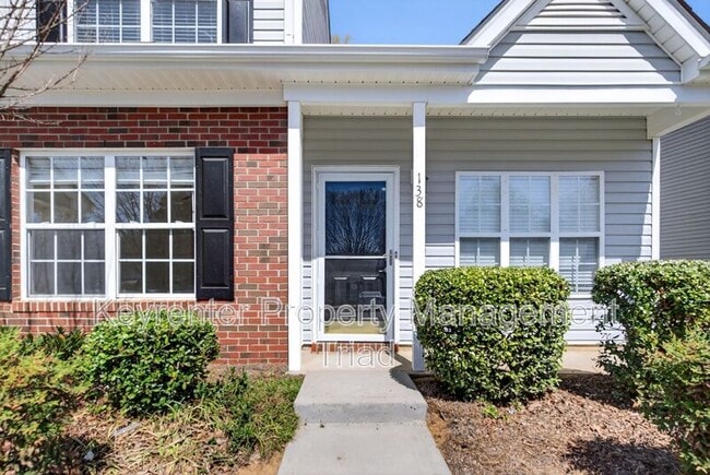 Building Photo - 138 Tannenbaum Cir