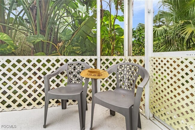 Building Photo - 8549 S Lake Cir