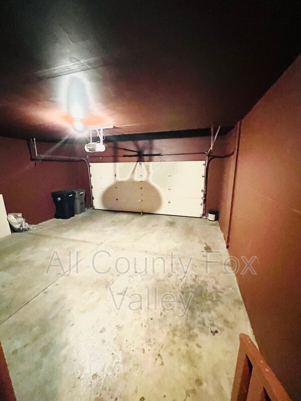 Building Photo - 1119 Loganbury Ct