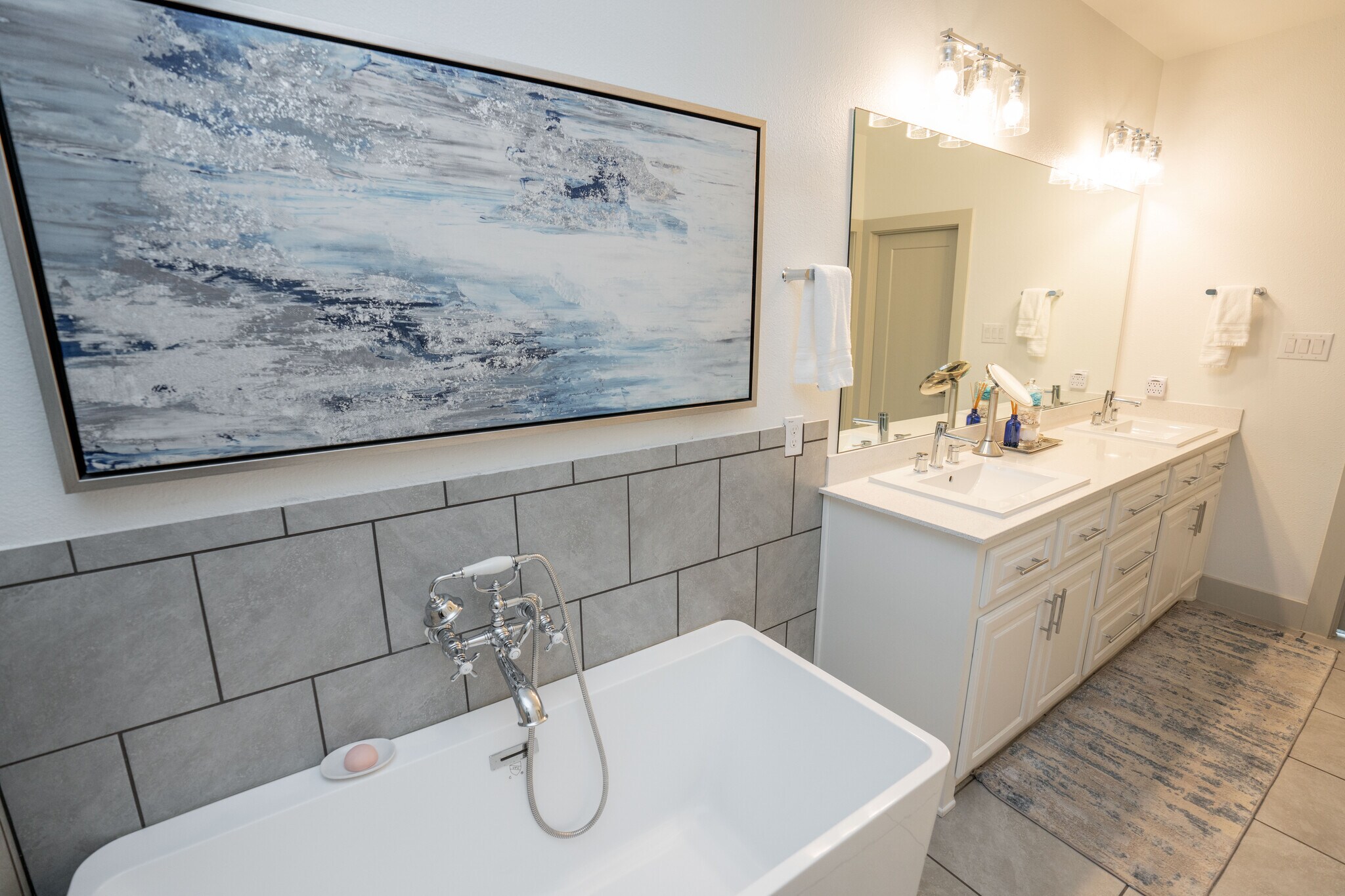 Master Bath - 2522 El Camino Ln