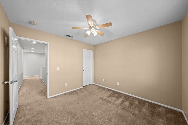 Building Photo - 34081 Clovis Way