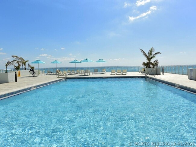Building Photo - 3450 S Ocean Blvd