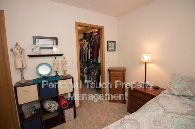 Building Photo - 1060 41st Ave W