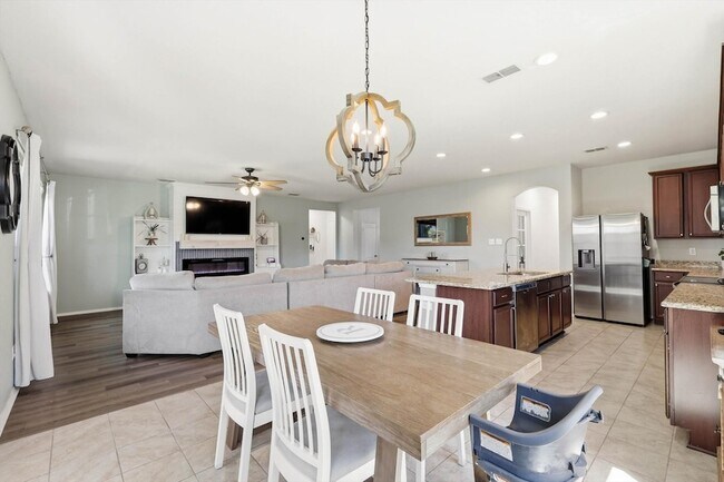 Building Photo - 253 Calvert St