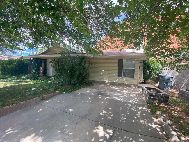 Primary Photo - Cute 1 bed 1 bath Townhome