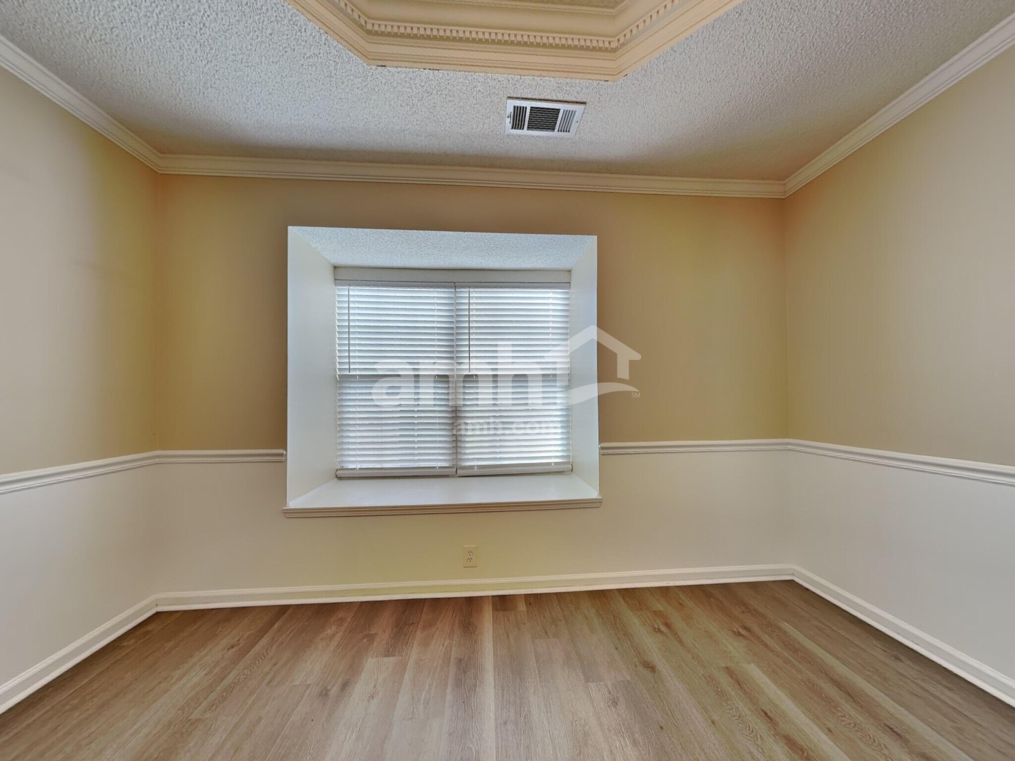 Building Photo - 138 Lions Gate Rd