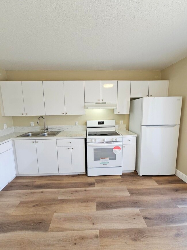 Building Photo - 4787 Orleans Ct