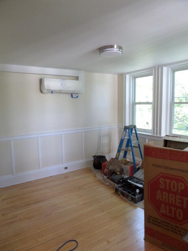 Building Photo - 8 Craigie Cir