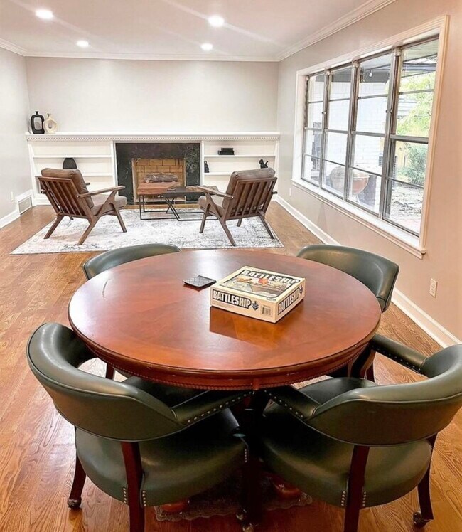 Building Photo - 1077 S Perkins Rd