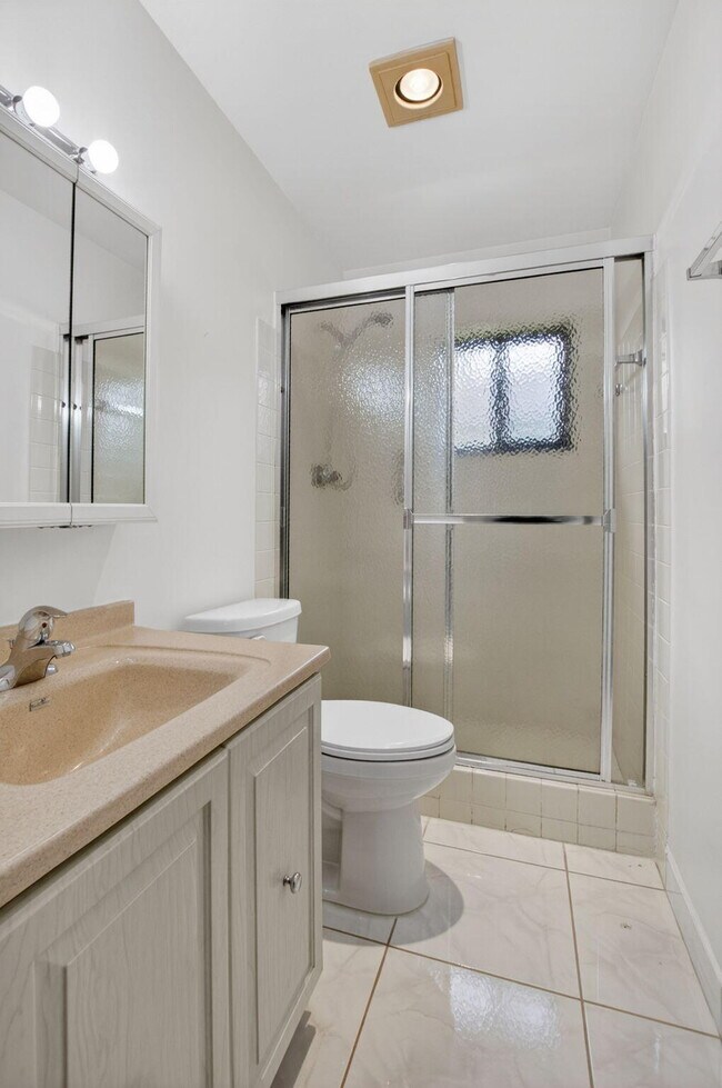 Building Photo - 4944 Equestrian Cir