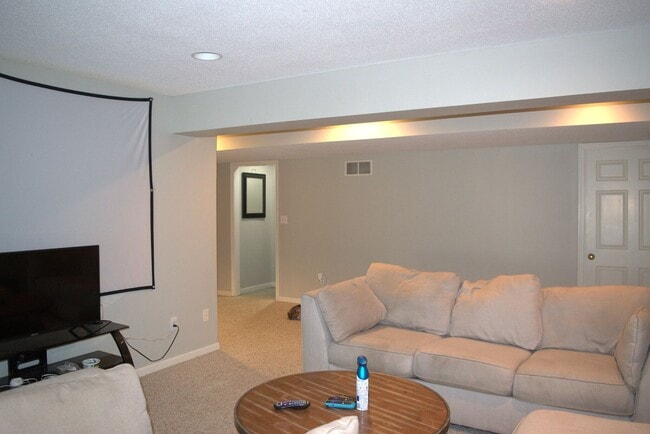 Building Photo - 309 Grampian Dr