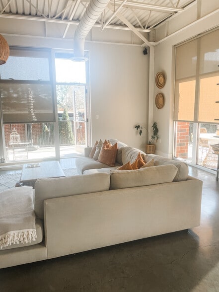 Building Photo - 5200 Peachtree Rd