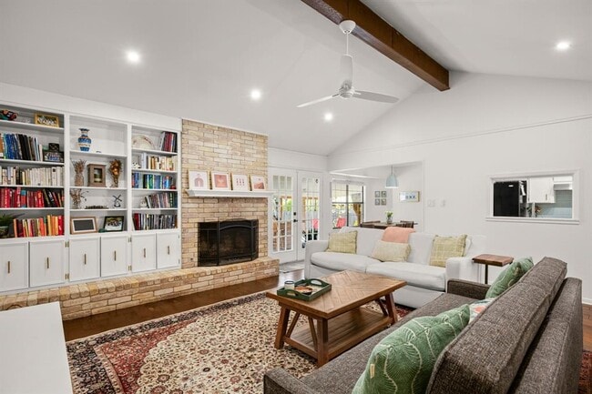 Building Photo - 12101 Carmel Park Ln